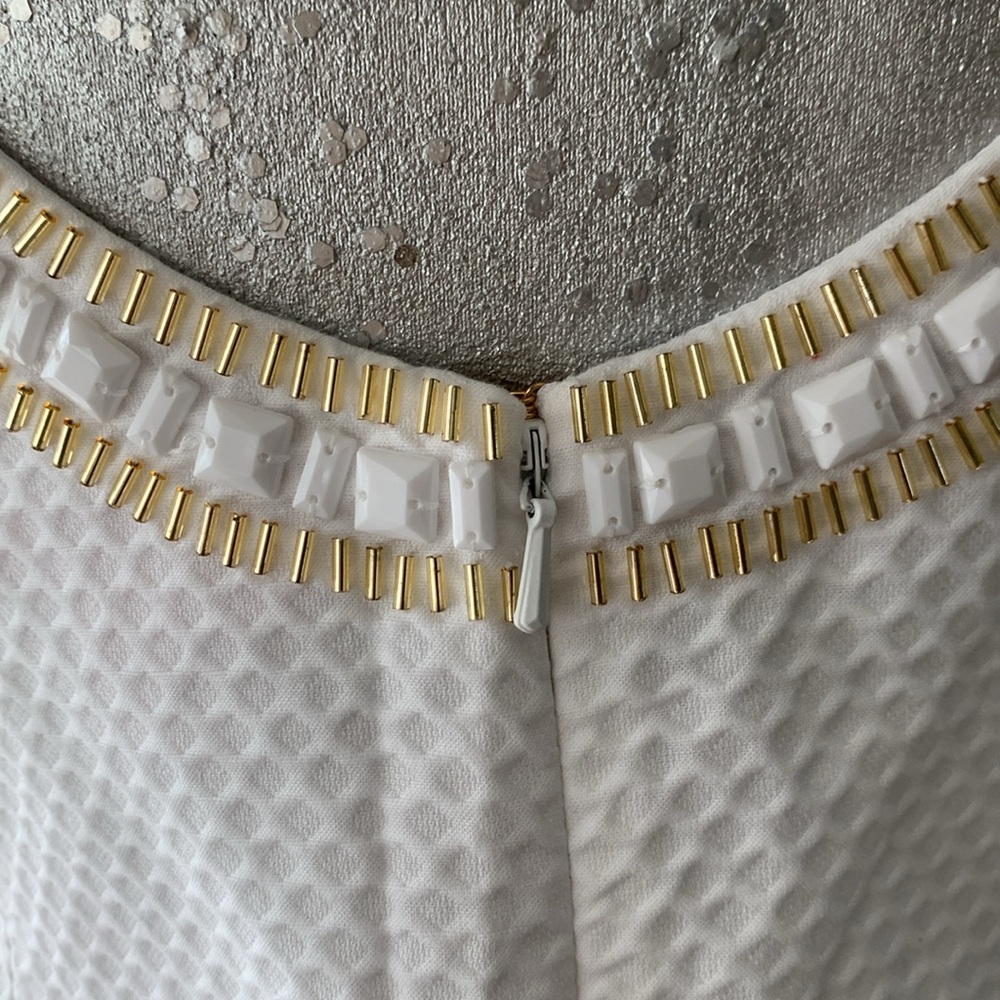 Lilly Pulitzer White cotton white gold and white embellishments size 8 - Picture 6 of 11